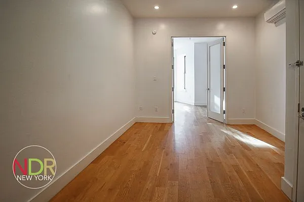 Rented by Next Door Realty NYC | media 24