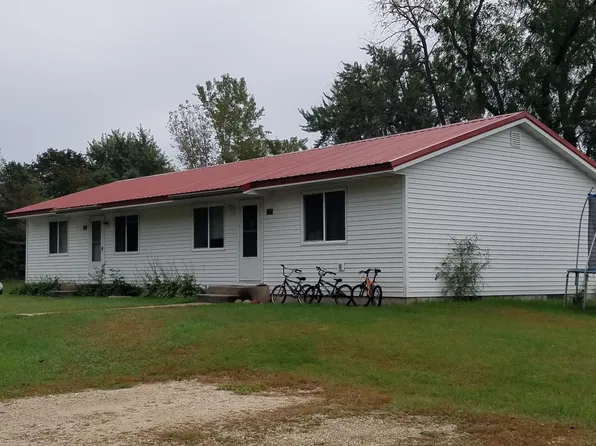 65 W 9th St, Cochrane, WI 54622