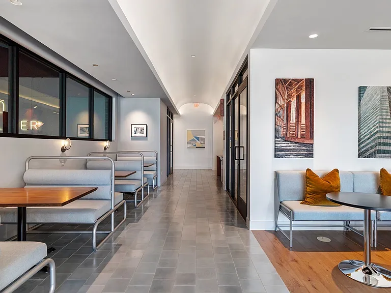 Clubhouse 3