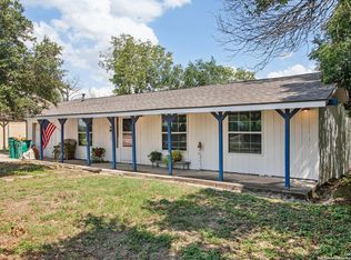 912 Toepperwein Rd, Converse, TX 78109