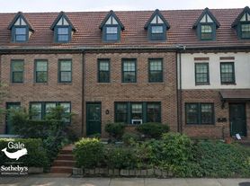 262 Burns St, Forest Hills, NY