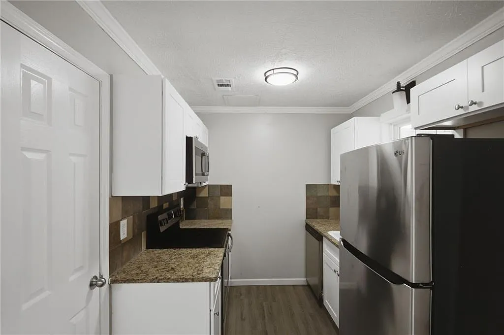 2 bed, 2.5 bath, 1240 sqft, $1,958 — Photo 4
