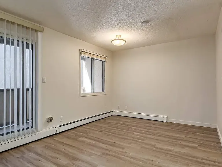650 Meredith Rd NE — Photo 22