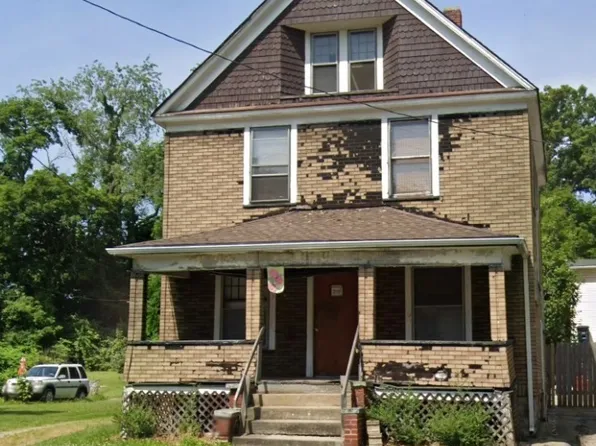 596 Rhodes Ave, Akron, OH 44307