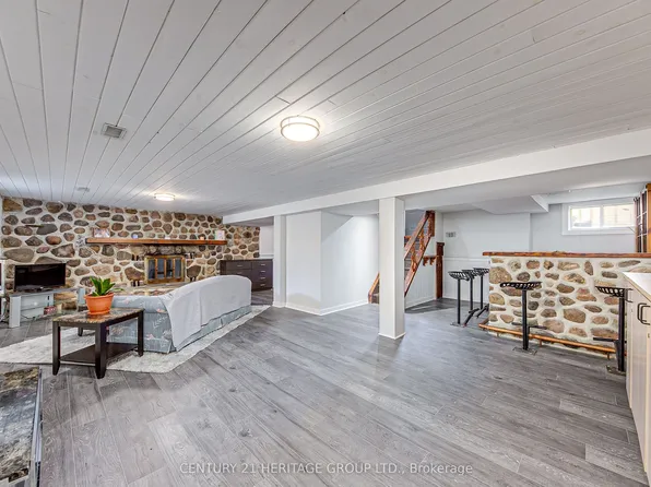 148 Riverglen Dr #Basement, Georgina, ON L4P 2R2