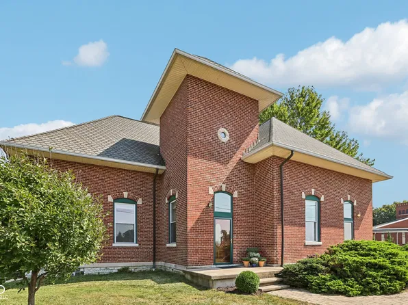 4442 S Cemetery Rd, Shelbyville, IN 46176