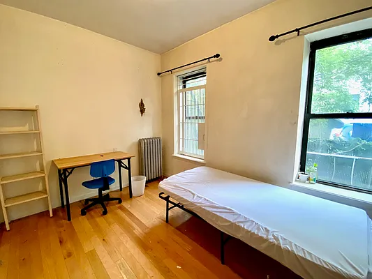 Rented by Corcoran | media 23