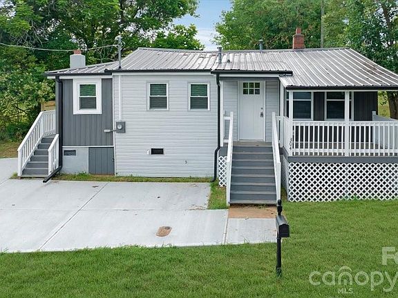 2nd image of 304 S Derby Ave