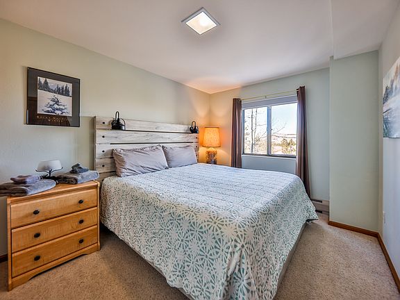 Bedroom 1, Lower Level, King Bed