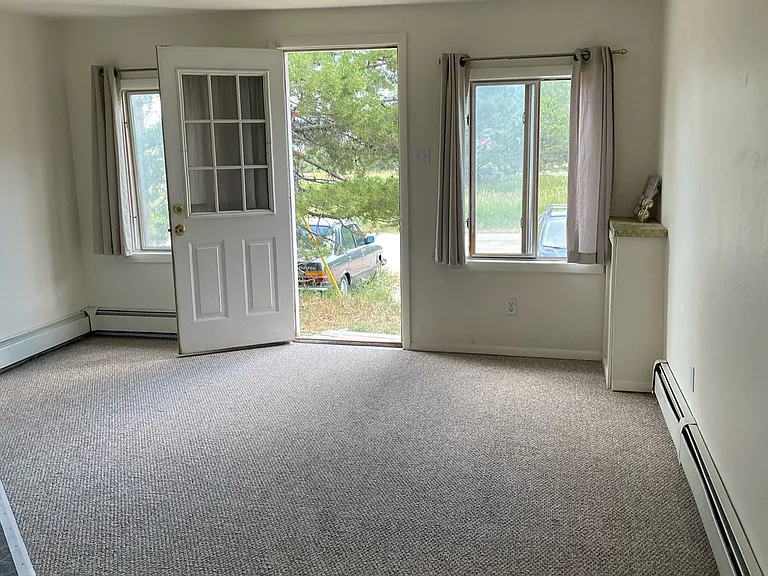 240 S Jefferson St #1 — Photo 2