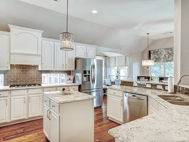 2639 Henley Dr — Photo 22