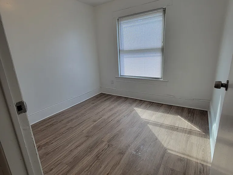 1405 Linden St #1 — Photo 8