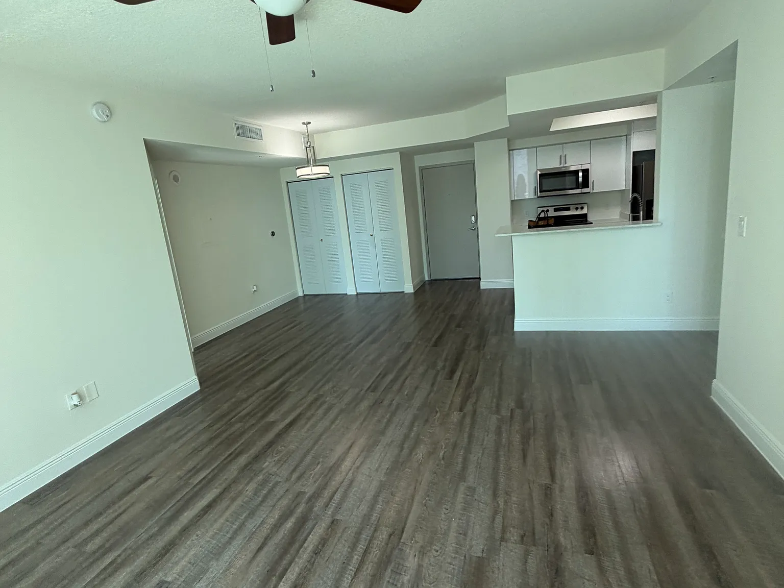 2 bed, 1080 sqft, $3,650 — Photo 4