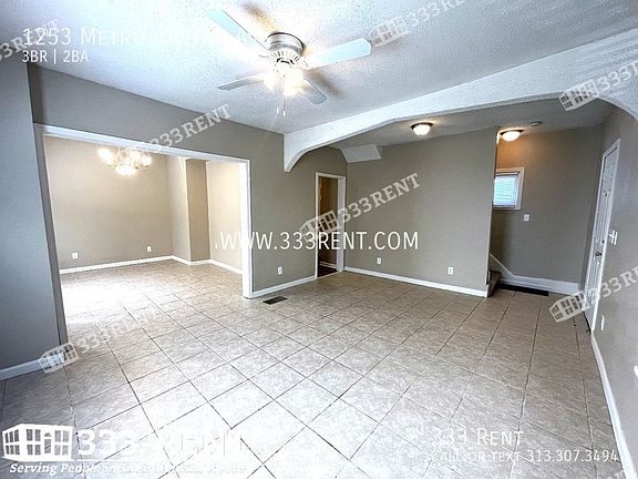 2nd image of 1253 Metropolitan Ave