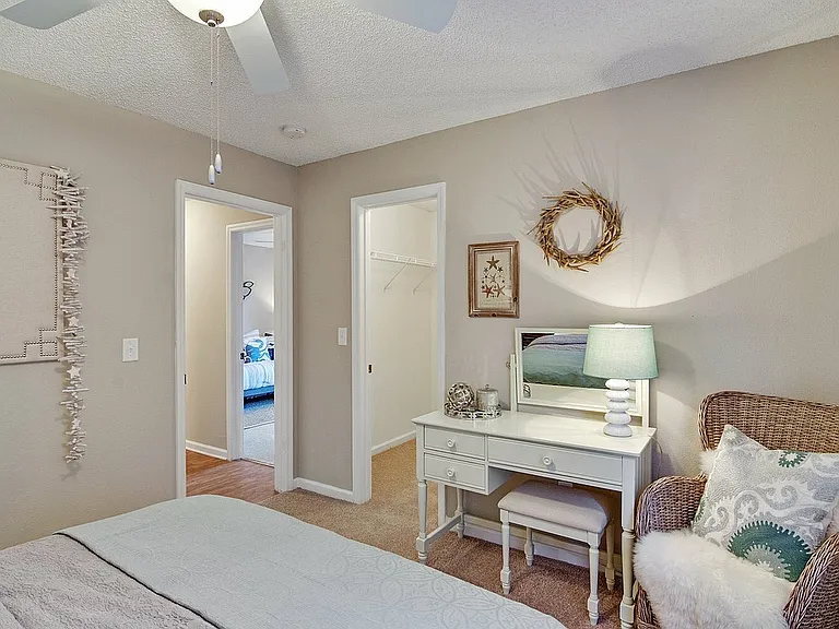 Bedroom with carpet