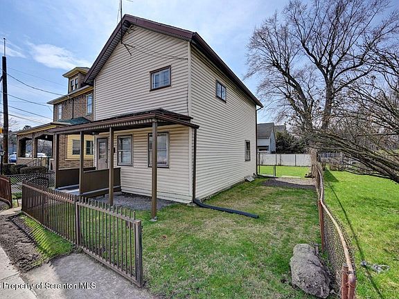 2nd image of 18 Green Ridge St