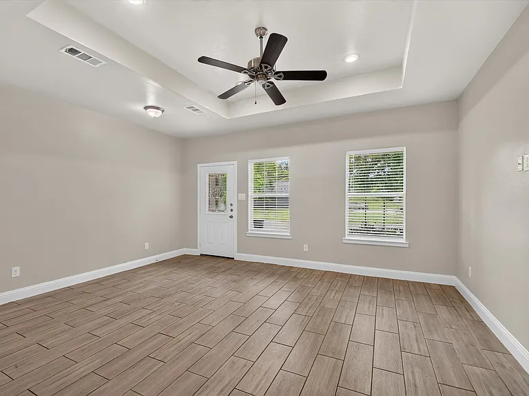 3205 Bois D Arc St — Photo 4