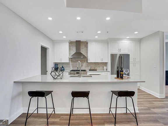 5th image of 270 17th St NW Unit 3308