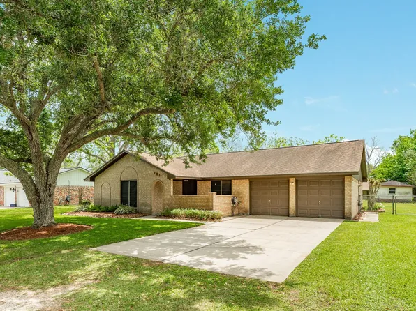 131 Singleton St, Freeport, TX 77541