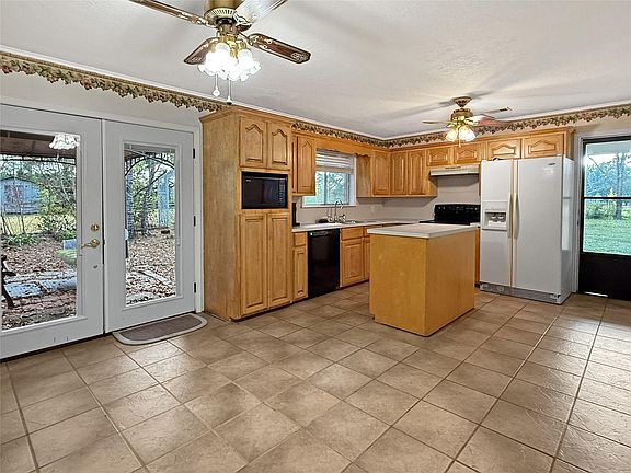 2nd image of 3301 County Road 2570