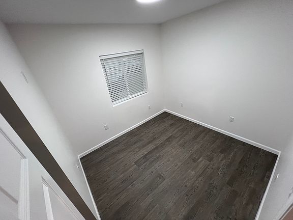 4th image of 1438 Raven Ct #A