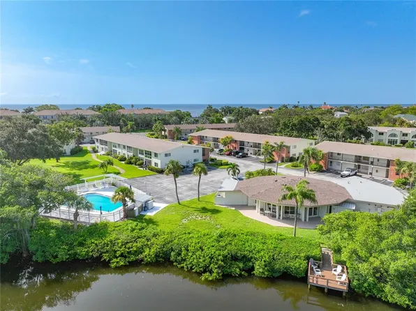 4510 Overlook Dr NE APT 225, Saint Petersburg, FL 33703