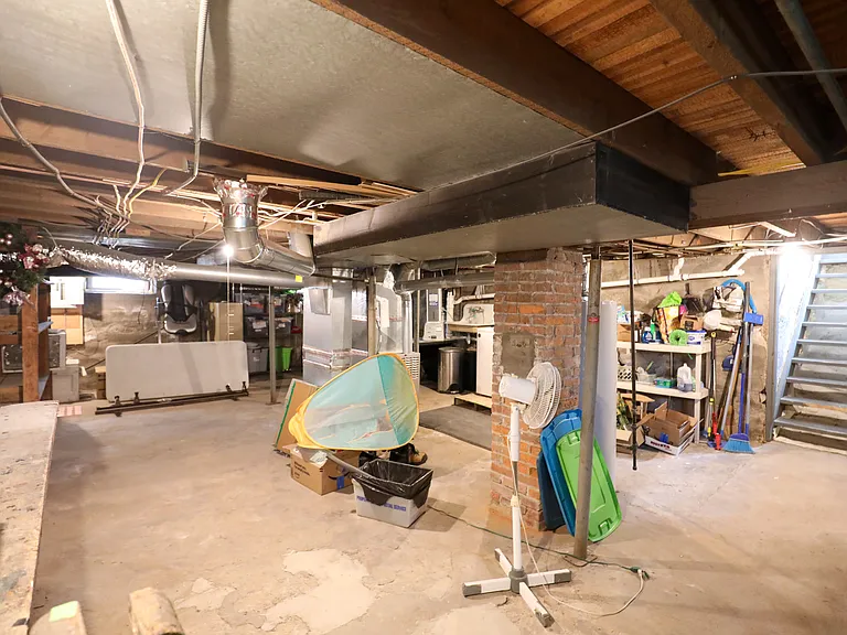 98 Hurley Ave — Photo 22