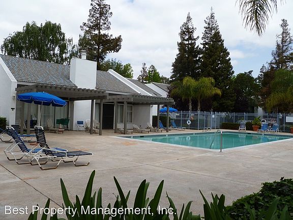 5th image of 1055 N Capitol Ave APT 91
