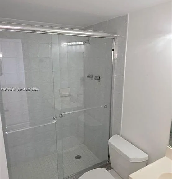 2750 NE 183rd St #2010 — Photo 4
