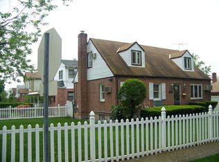 75 Sobro Ave, Valley Stream, NY 11580