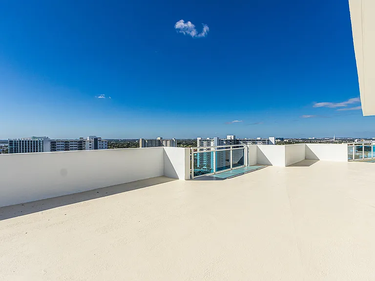 3430 Galt Ocean Dr #1 — Photo 34