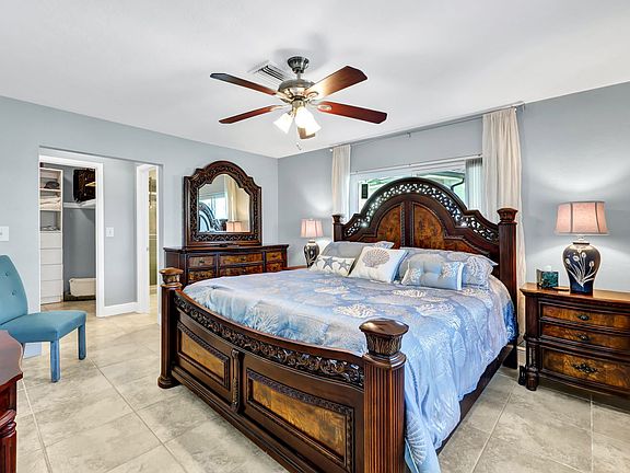 5th image of 1229 SW 54th St