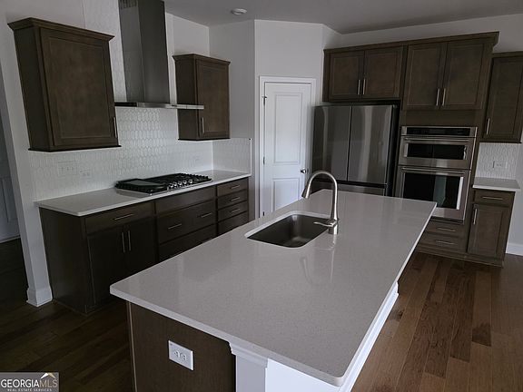 5th image of 40 Riverclub Rd