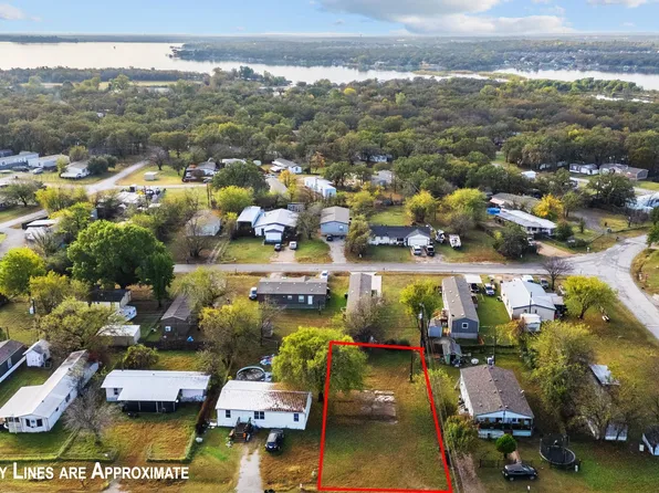 1408 Cardinal Ter, Azle, TX 76020