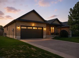 304 Courtland St, Norfolk County, ON N4B 0A8