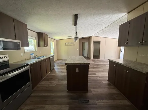 56048 Blue Creek Rd, Astor, FL 32102