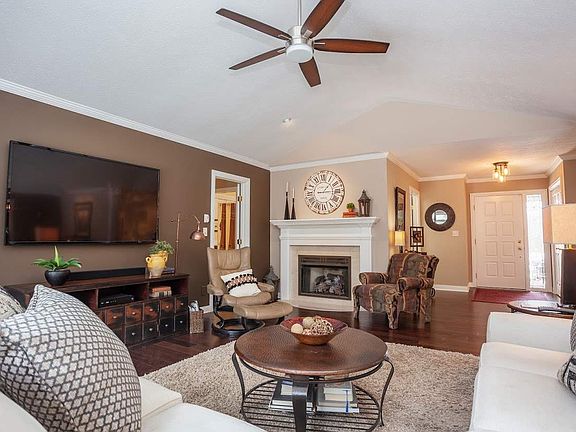5th image of 2136 Churchview Dr #F