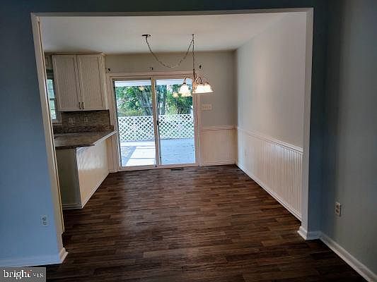 4th image of 209 Elmwood Dr