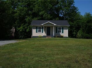 921 Sandy Cross Rd, Burlington, NC 27217