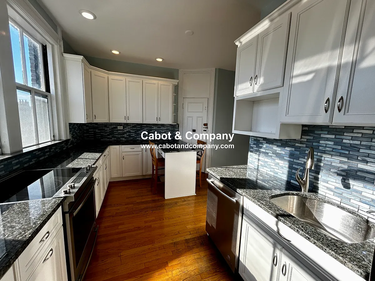Building Photo - 259 Beacon St #61