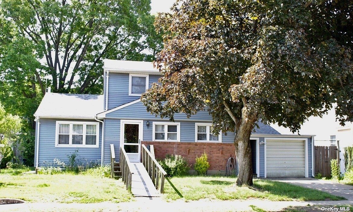 3964 Marilyn Drive, Seaford, NY 11783 Zillow