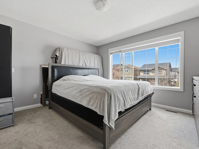 15 Nolanfield Hts NW — Photo 8