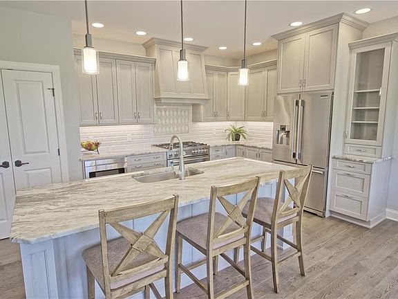 2nd image of 7448 Summerhill Ln