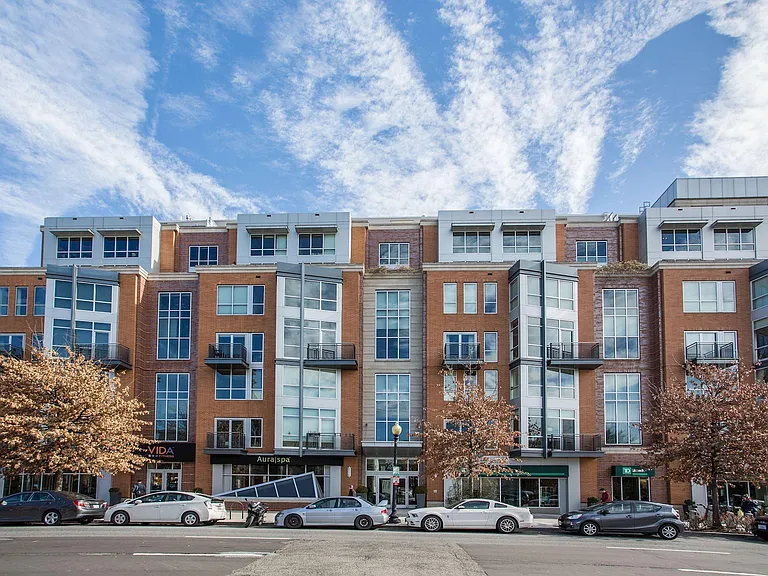 1515 15th St NW #201 — Photo 35