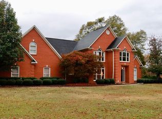 103 Round Forest Dr, Clanton, AL 35045