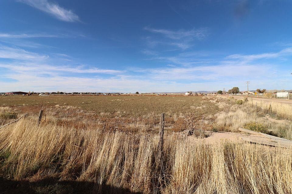 2nd image of 1010 E Midvalley Rd