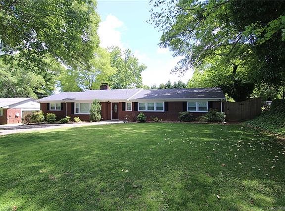 2nd image of 804 Black Springs Dr