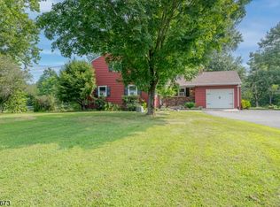 335 Rileyville Rd, Ringoes, NJ 08551