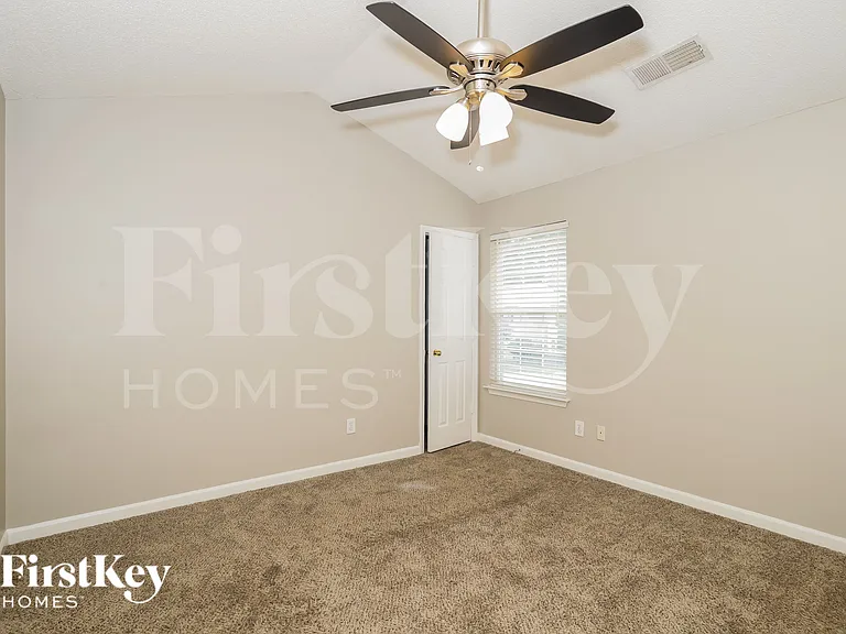 137 Watercress Ct — Photo 8