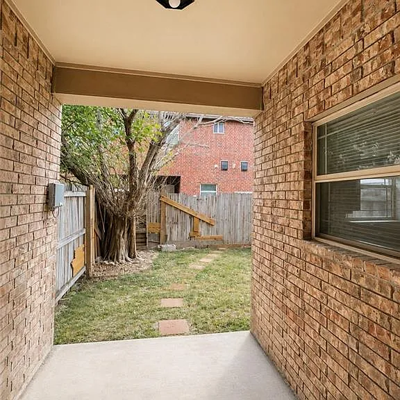 1208 W Kiwi Ave #4 — Photo 5